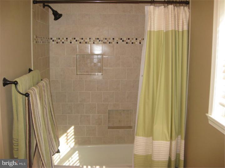 24 Church Road Media, PA 19063 - Photo 17 of 19 Master Bathroom