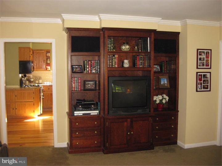 24 Church Road Media, PA 19063 - Photo 8 of 19 Living Room