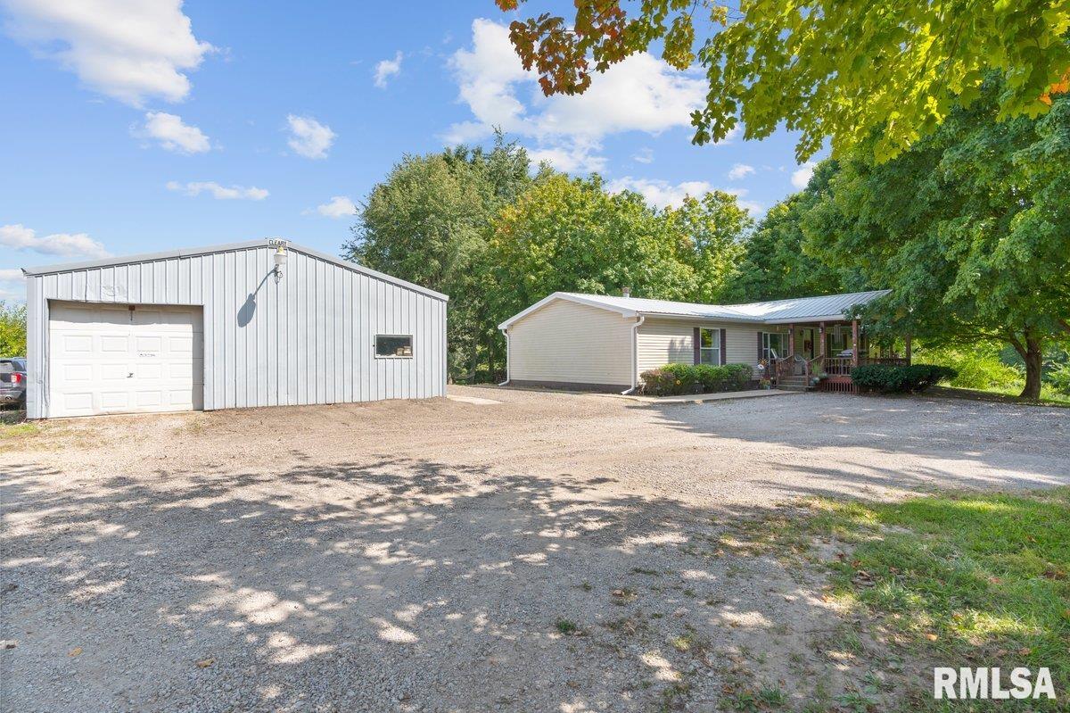 4134 North 8th Street Springfield, IL 62707 - Photo 4 of 60