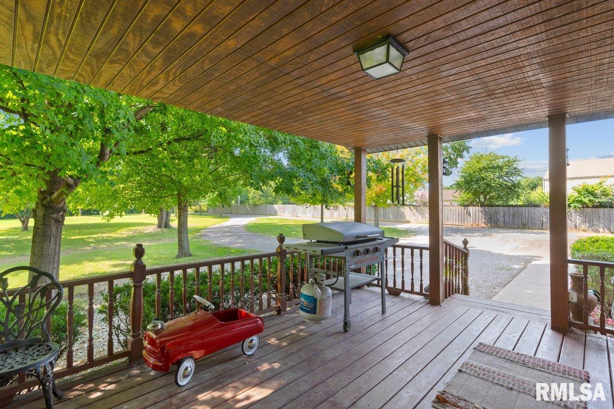 4134 North 8th Street Springfield, IL 62707 - Photo 7 of 60