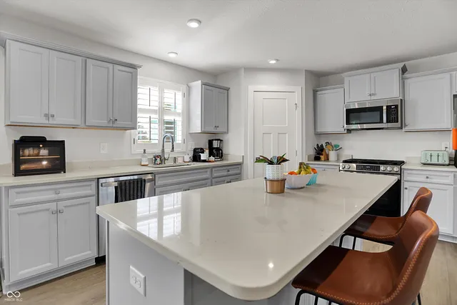 $425,000 | 953 Independence Drive, Edinburgh, IN 46124