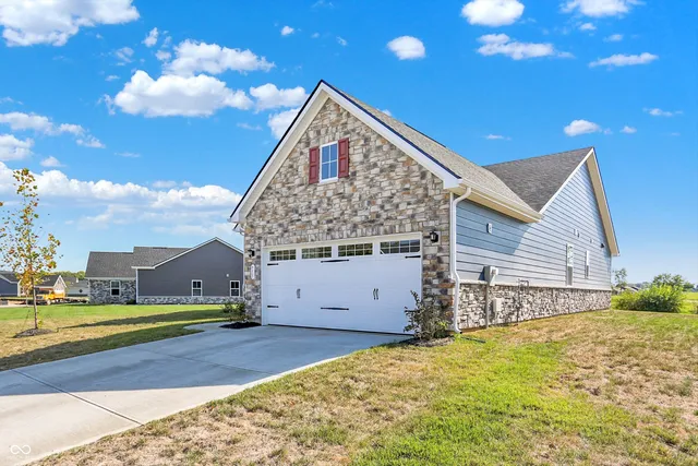 $425,000 | 953 Independence Drive, Edinburgh, IN 46124