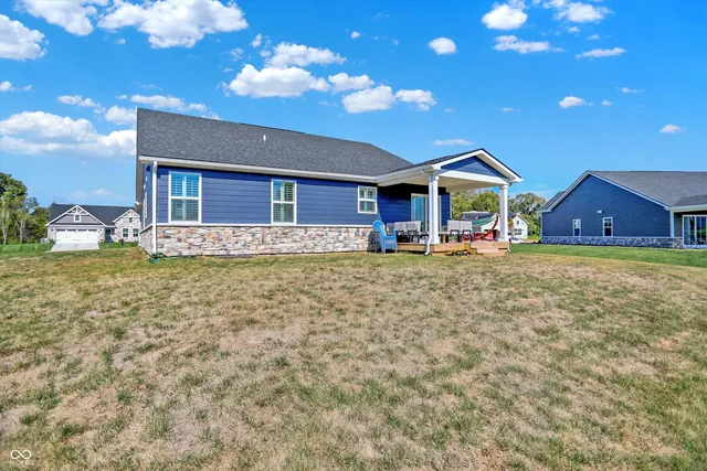 $425,000 | 953 Independence Drive, Edinburgh, IN 46124