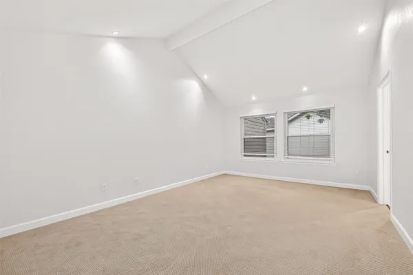 $3,200 | 12625 Memorial Drive, Unit 156, Houston, TX 77024