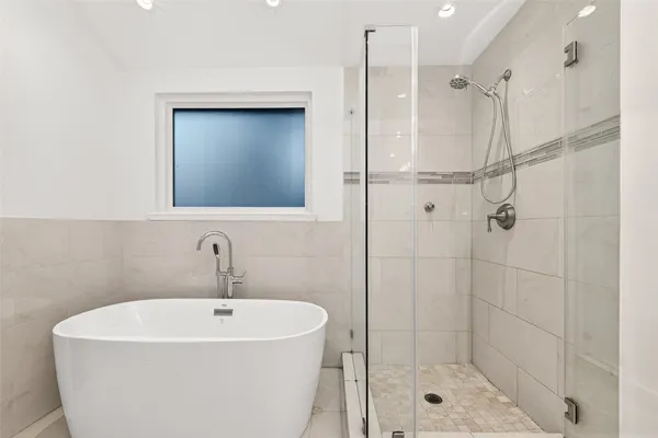 $3,200 | 12625 Memorial Drive, Unit 156, Houston, TX 77024
