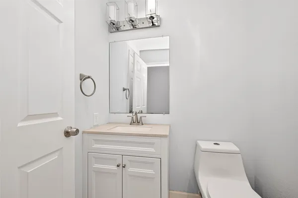 $3,200 | 12625 Memorial Drive, Unit 156, Houston, TX 77024