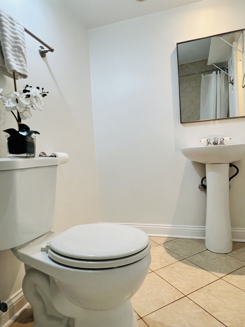 9001 Golf Road, Unit 2I Des Plaines, IL 60016 - Photo 15 of 20