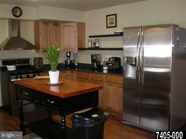 2300 Sycamore Road York, PA 17408 - Photo 2 of 24
