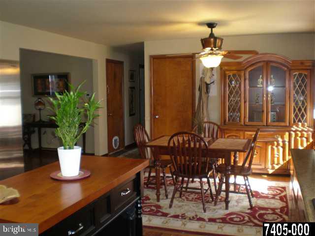 2300 Sycamore Road York, PA 17408 - Photo 4 of 24