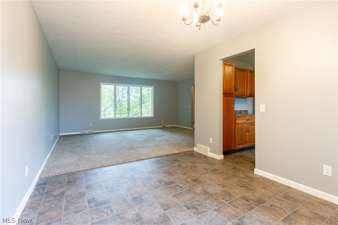7415 Hughes Road Ravenna, OH 44266 - Photo 13 of 33
