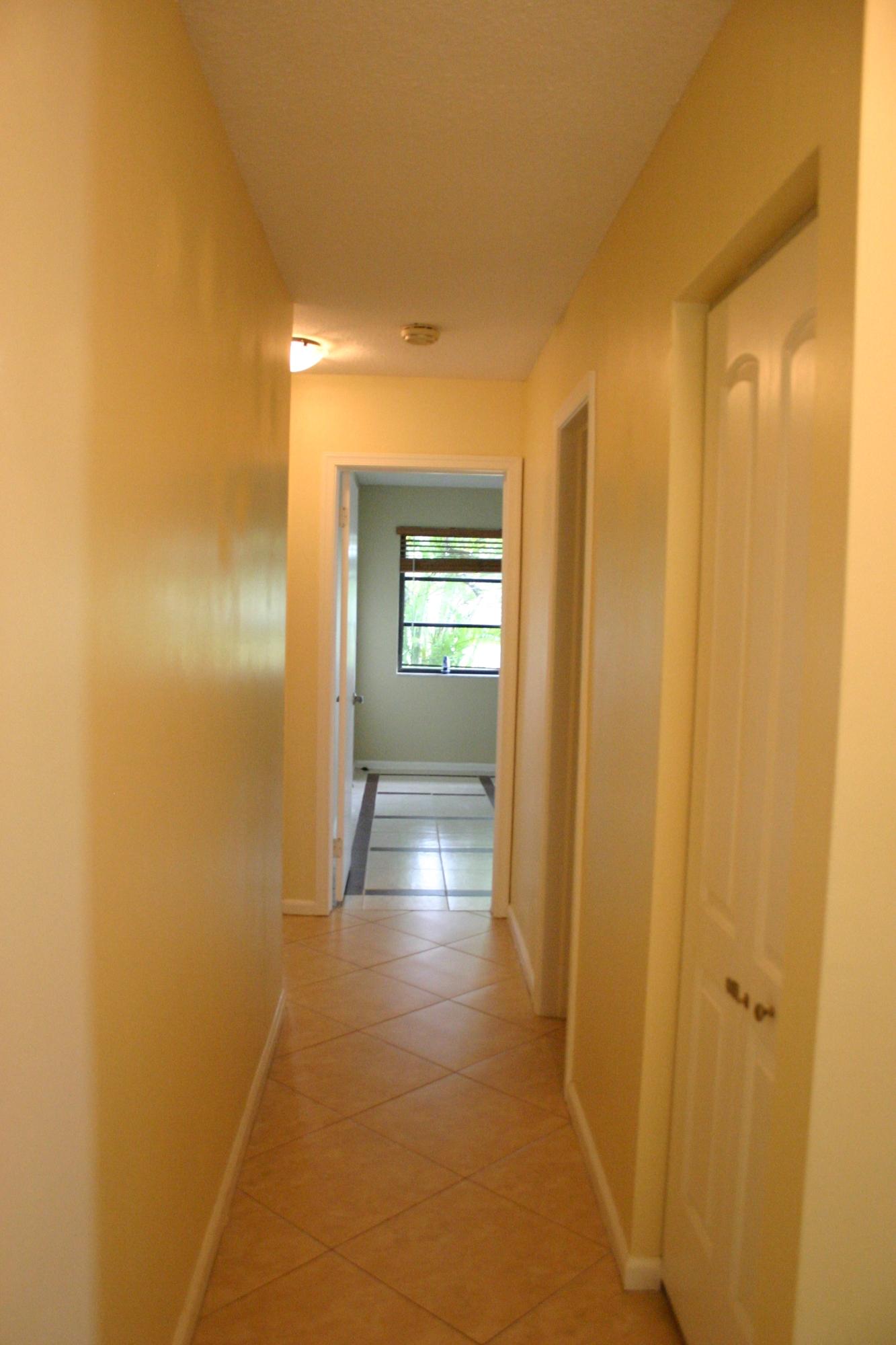 71 Laredo Lane Boca Raton, FL 33487 - Photo 11 of 23 170