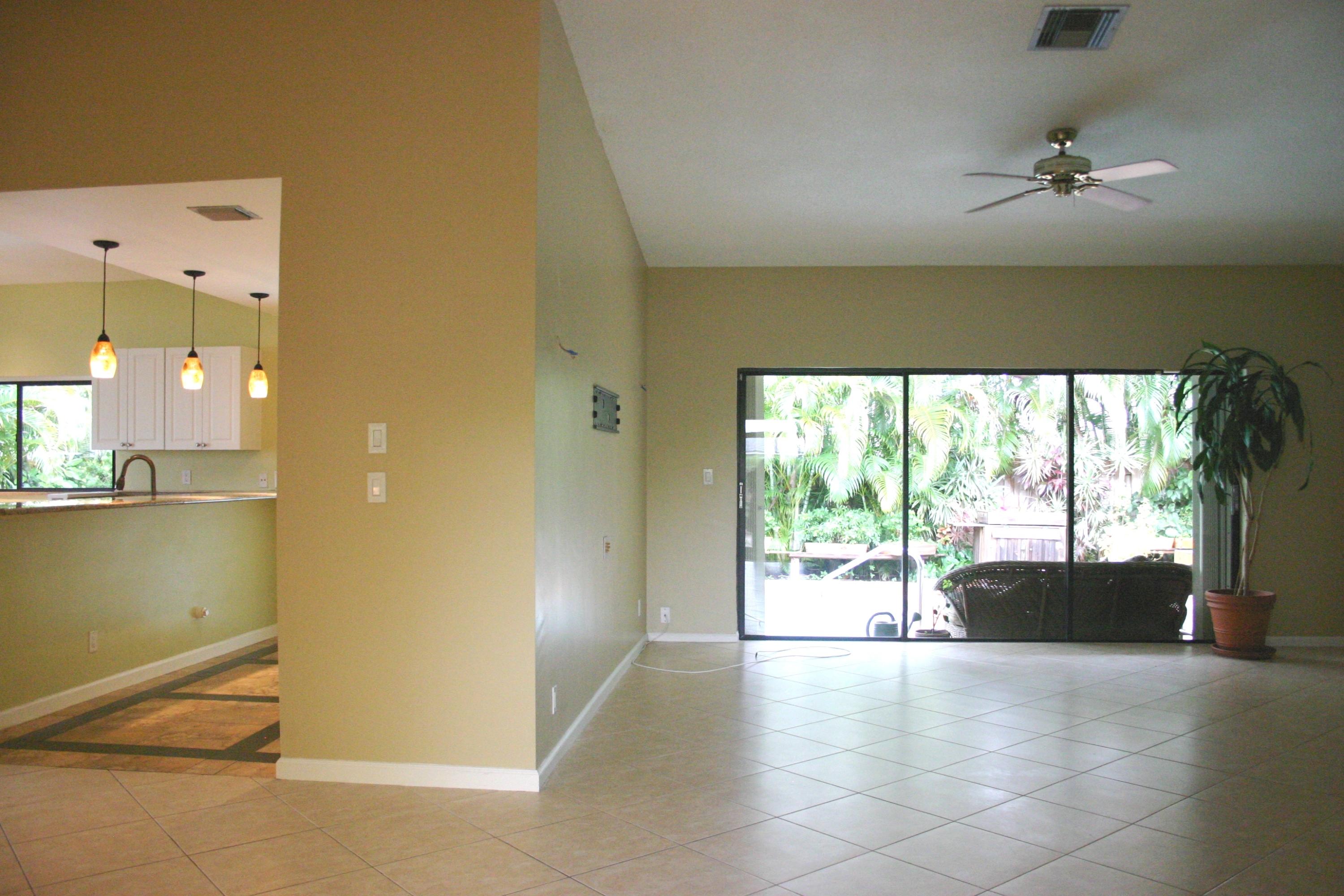 71 Laredo Lane Boca Raton, FL 33487 - Photo 3 of 23 150