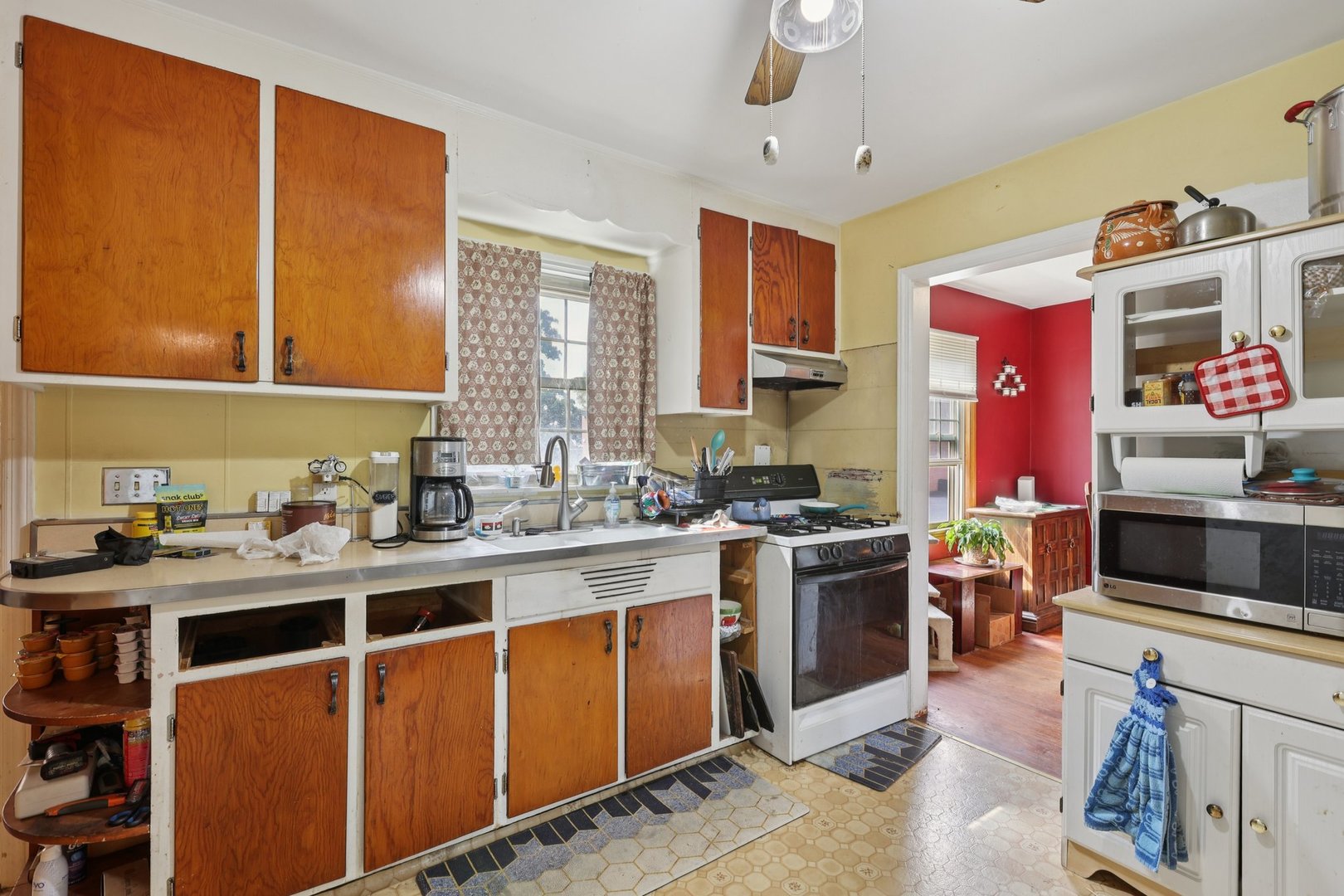 136 Hubbard Court Wauconda, IL 60084 - Photo 13 of 35 a kitchen with stainless steel appliances granite countertop a stove and a sink