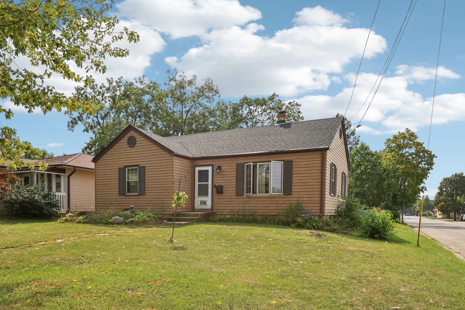 136 Hubbard Court Wauconda, IL 60084 - Photo 2 of 35 a view of a house with a backyard