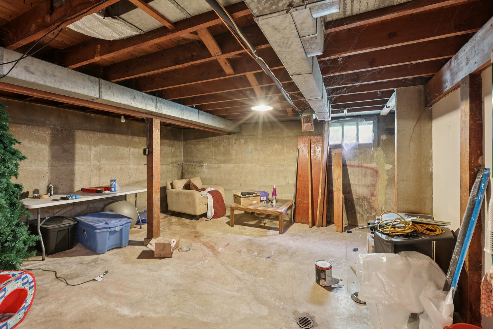 136 Hubbard Court Wauconda, IL 60084 - Photo 28 of 35 a view of a chairs and tables in patio