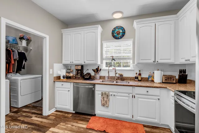 $275,000 | 16005 Peach Tree Drive, Biloxi, MS 39532