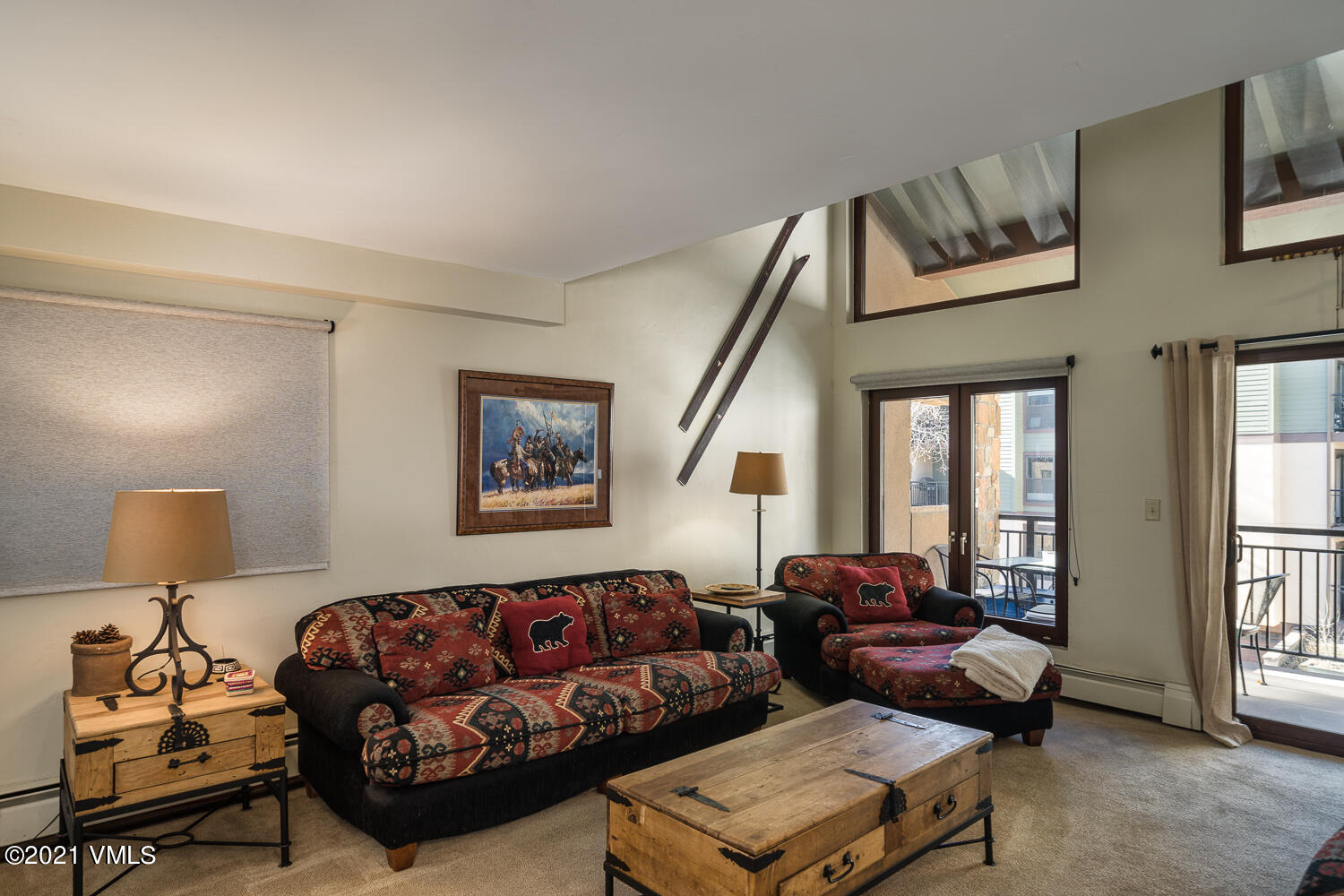 993 Lions Ridge Loop, Unit 331 Vail, CO 81657 - Photo 4 of 20 a living room with furniture