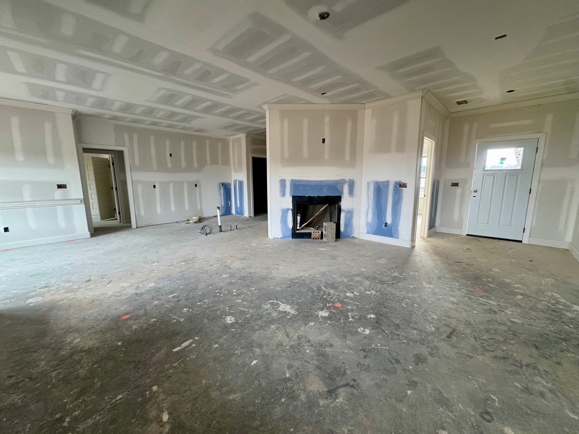 8055 State Line Road Taft, TN 38488 - Photo 2 of 4 a view of empty room with a fireplace