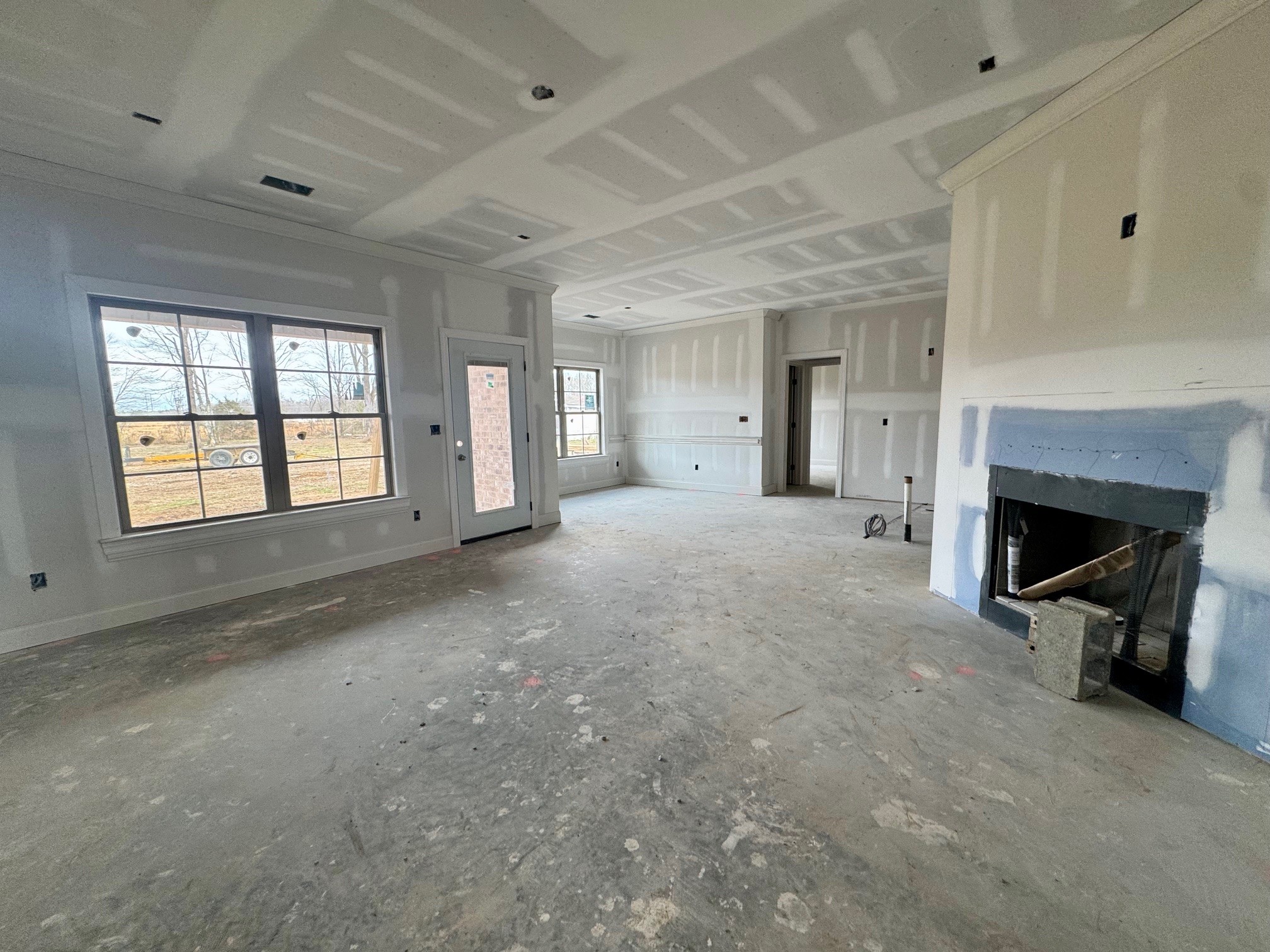 8055 State Line Road Taft, TN 38488 - Photo 4 of 4 a view of a livingroom with a fireplace