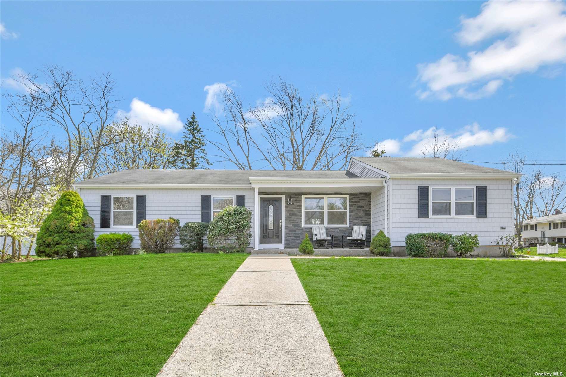 397 Dare Road Selden, NY 11784 - Photo 1 of 1 Gallery Image 1