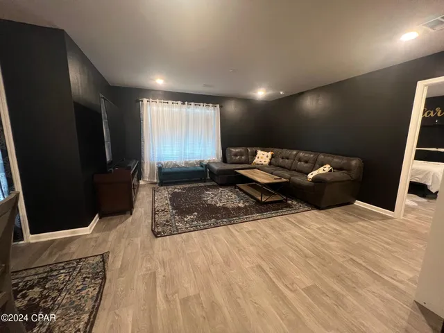 $2,300 | 255 Ryder Lane, Panama City, FL 32404