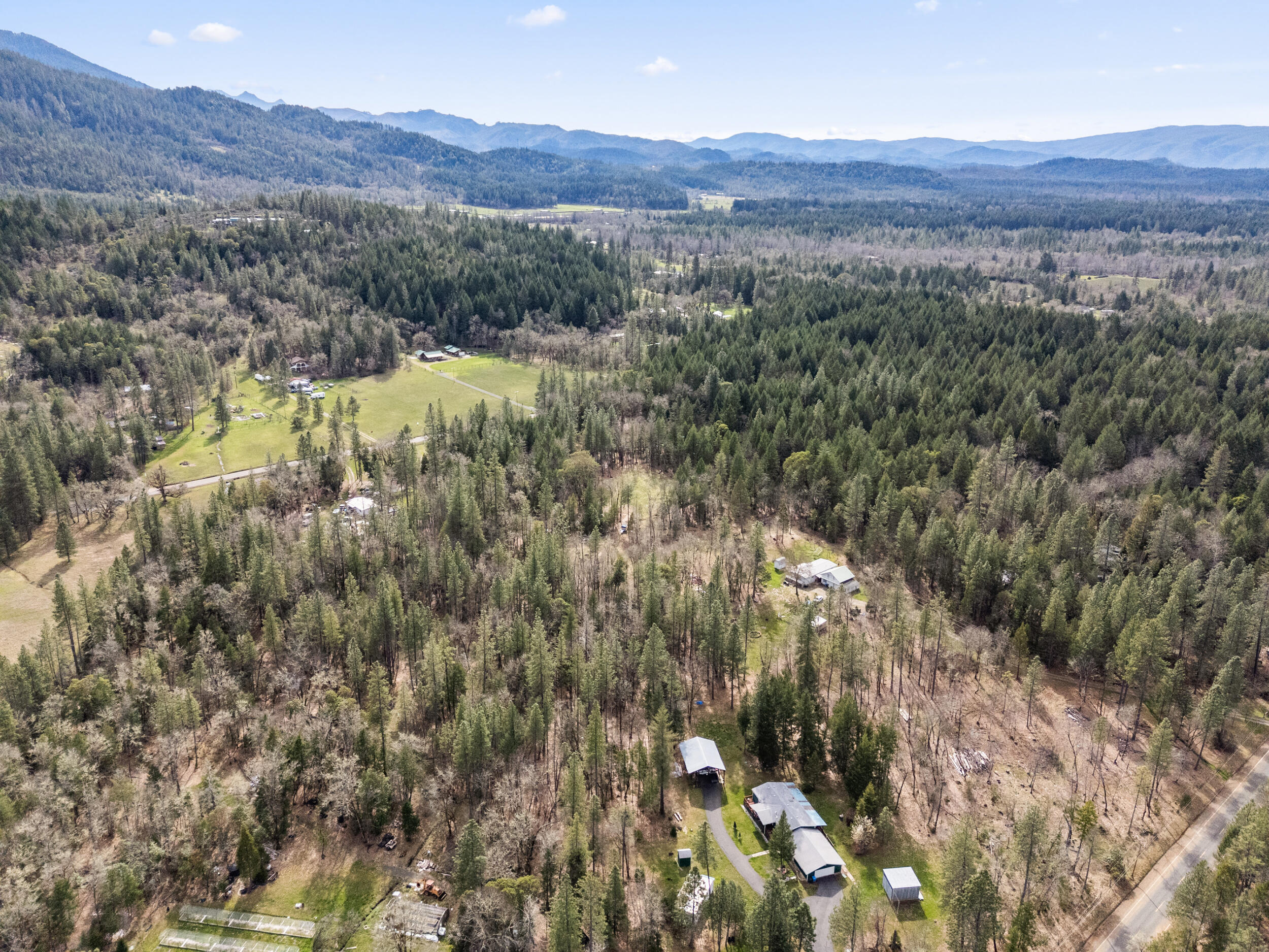 522 Jackadel Lane Cave Junction, OR 97523 - Photo 12 of 22 522 jackadel ln, cave junction, or 97523