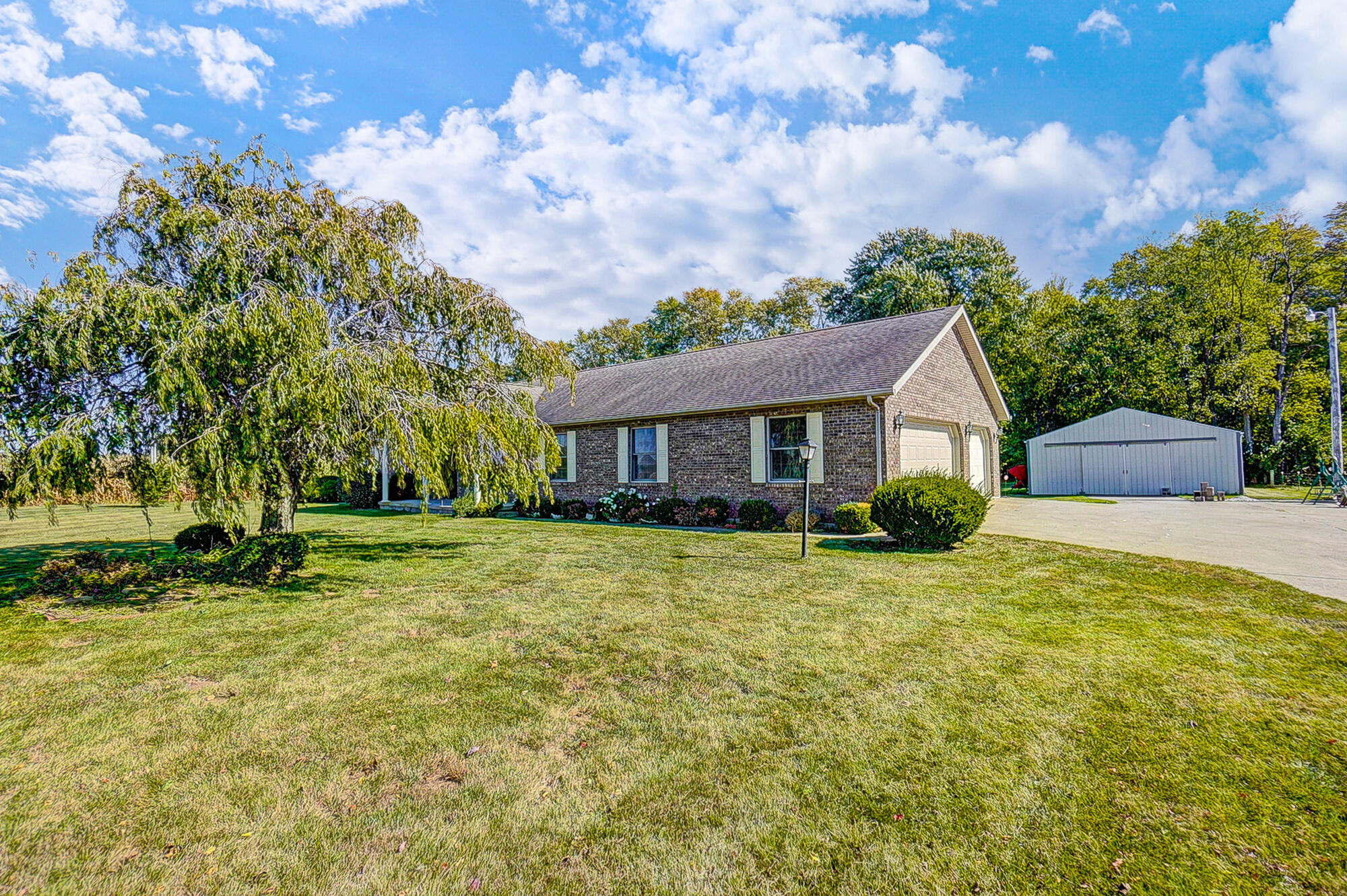 5700 Mills Road Springfield, OH 45502 - Photo 2 of 33