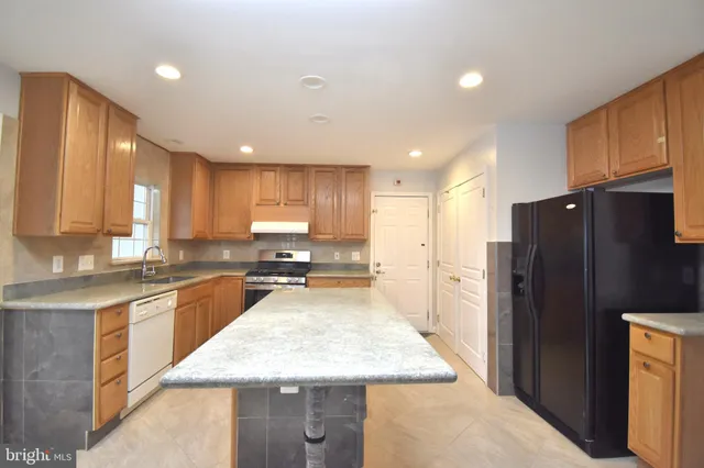 $899,000 | 7010 Vega Court, Derwood, MD 20855