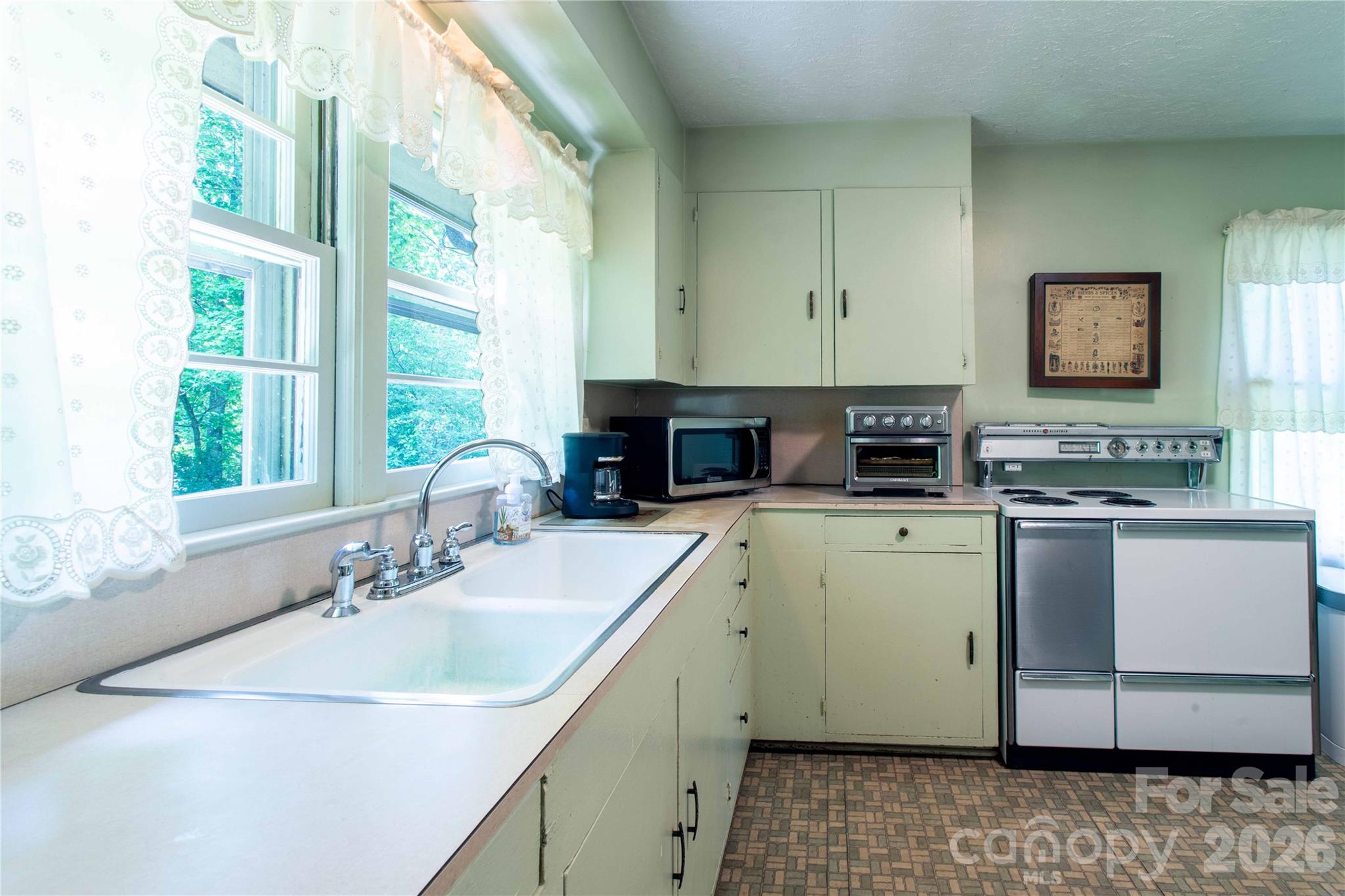 3004 Kanuga Road Hendersonville, NC 28739 - Photo 5 of 44