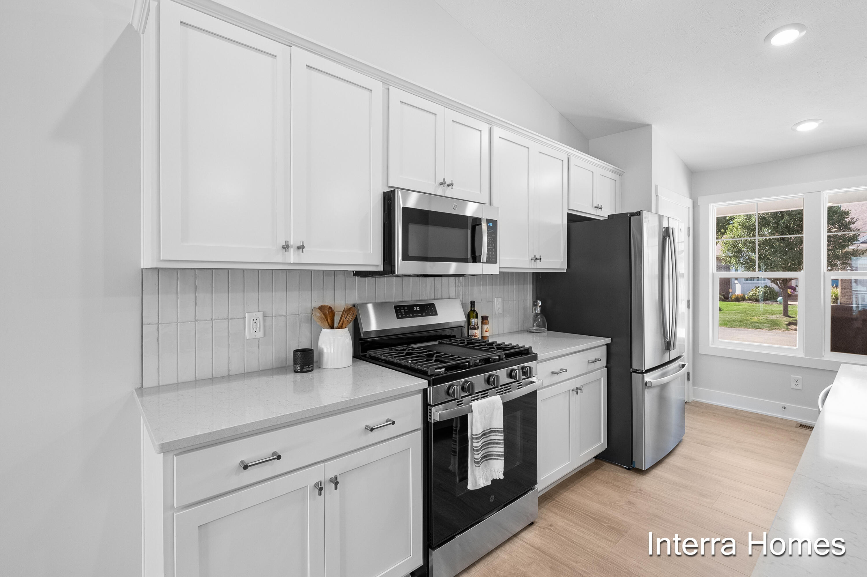 327 Round Hill Road Kalamazoo, MI 49009 - Photo 5 of 29 Round Hill Rd 327 Kalamazoo 49009-5