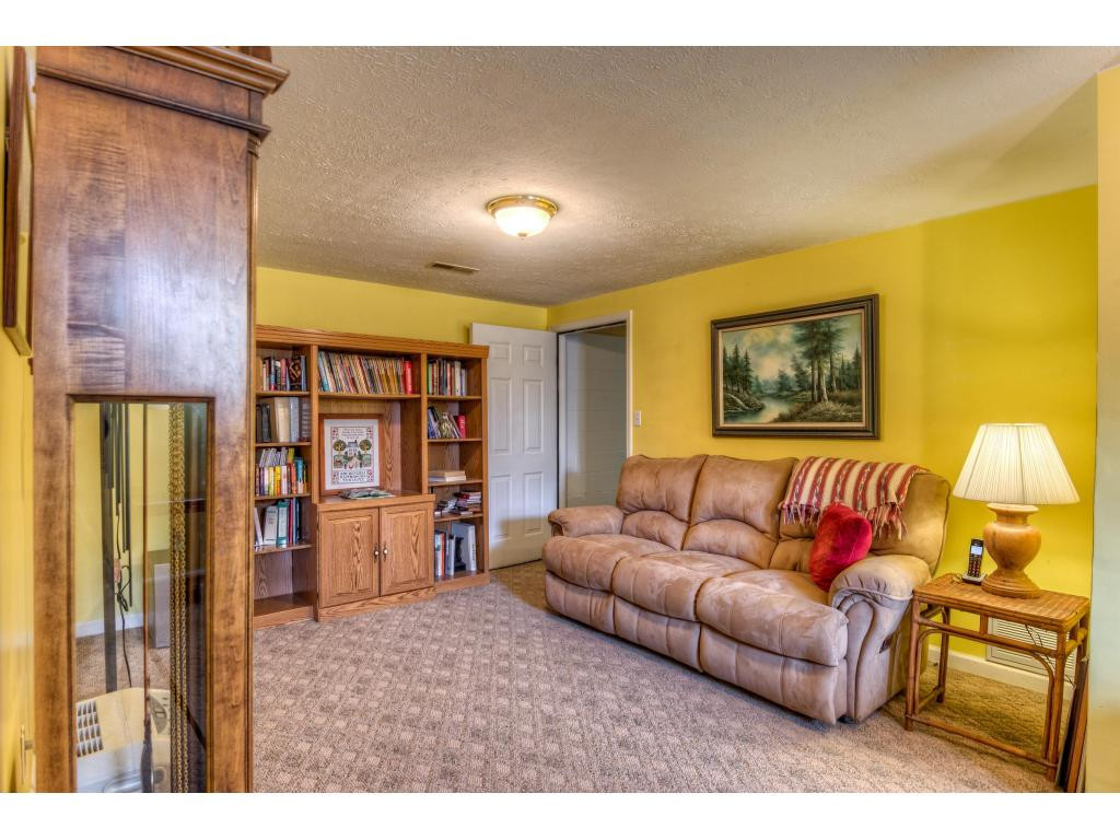 260 Walnut Hill Road Bristol, TN 37620 - Photo 13 of 24 Photo 13