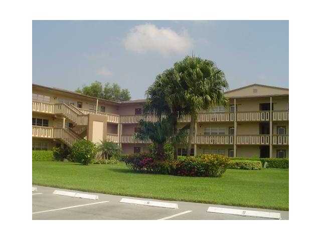 329 Fanshaw H Boca Raton, FL 33434 - Photo 1 of 19 Primary Photo