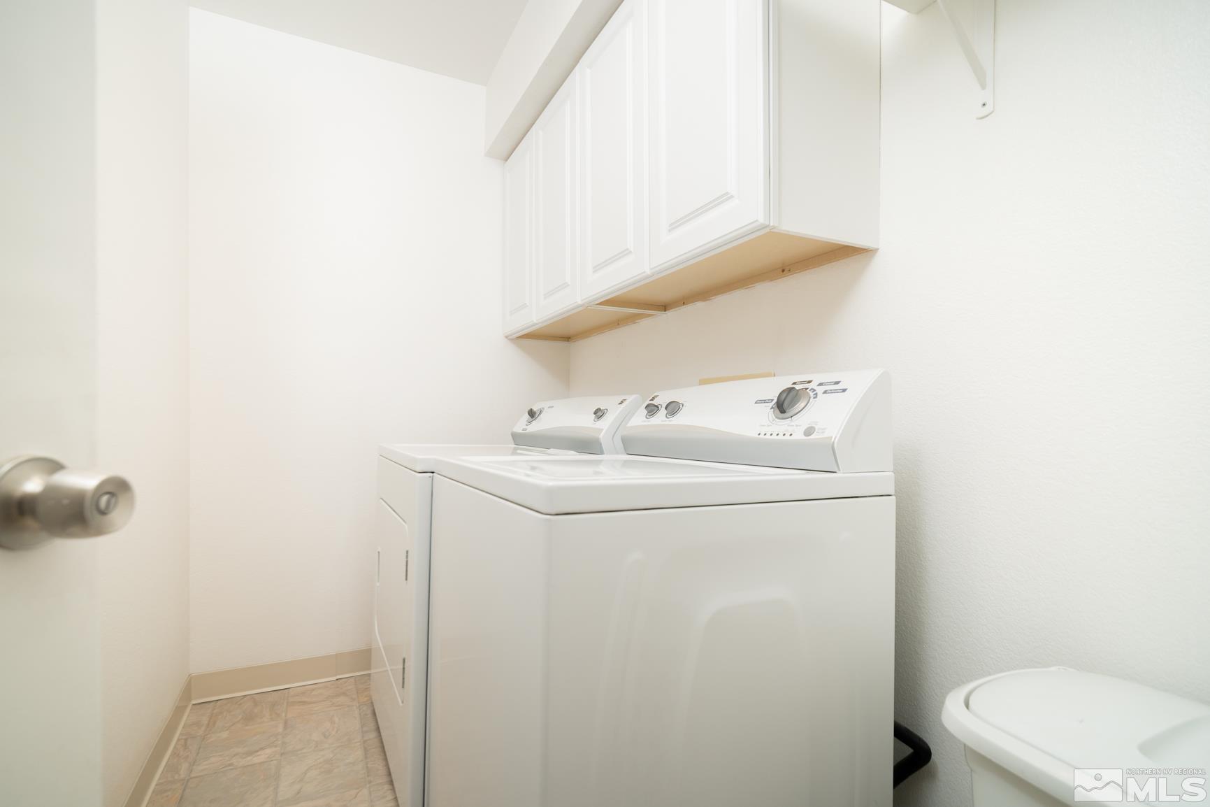 3460 Bowie Road Reno, NV 89503 - Photo 17 of 20 a utility room with dryer and washer