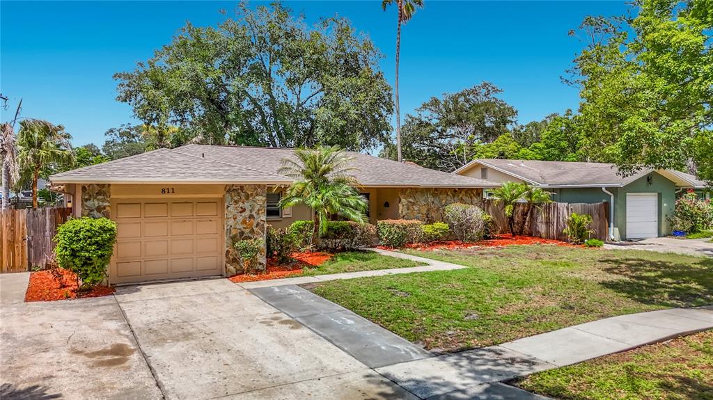 811 Ambassador Loop Tampa, FL 33613 - Photo 6 of 75