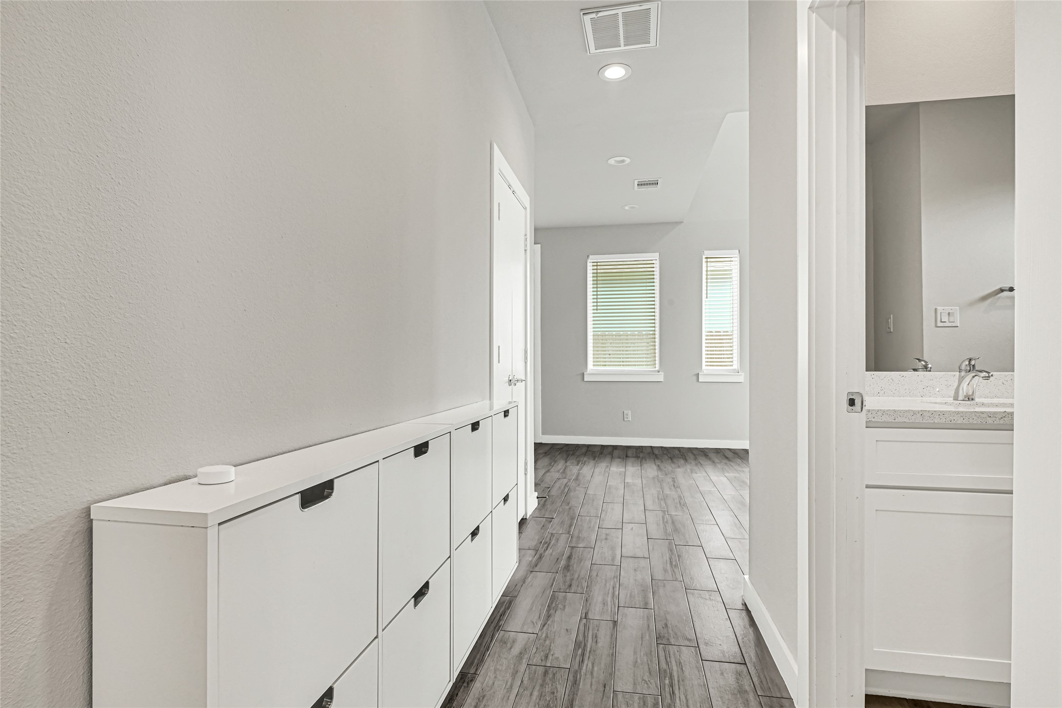 9431 Jutland Road Houston, TX 77033 - Photo 23 of 30 Gallery Image 23