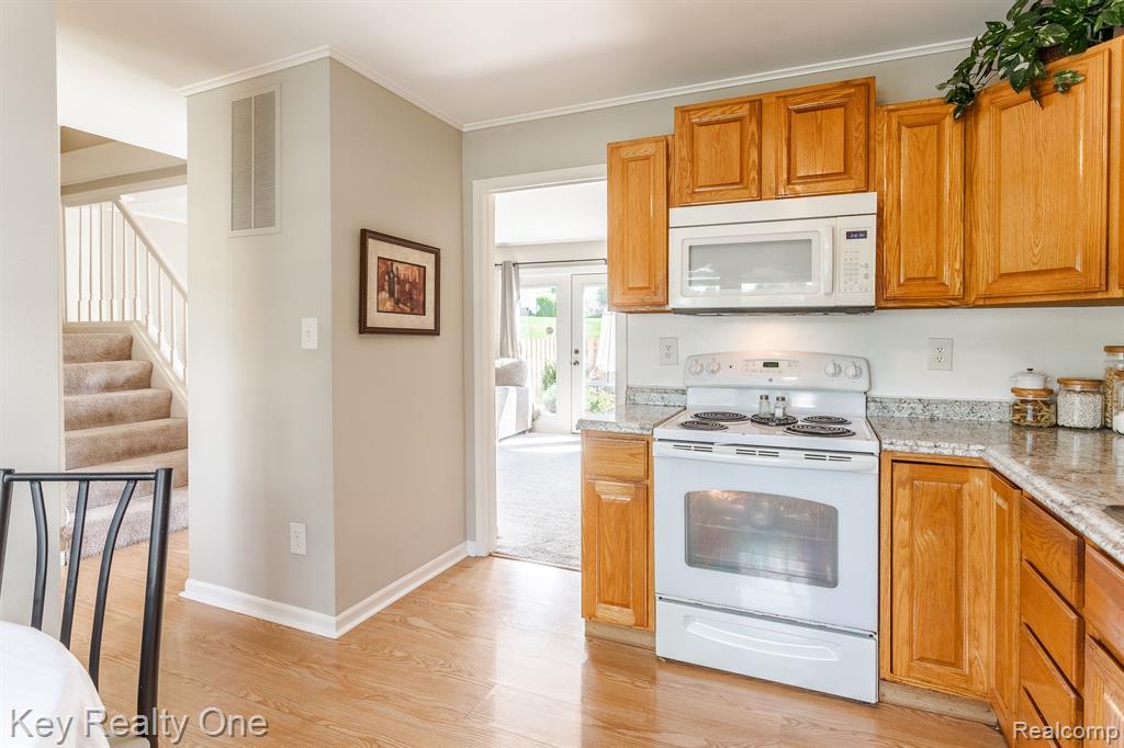 1145 Marquette Court Rochester Hills, MI 48307 - Photo 7 of 39