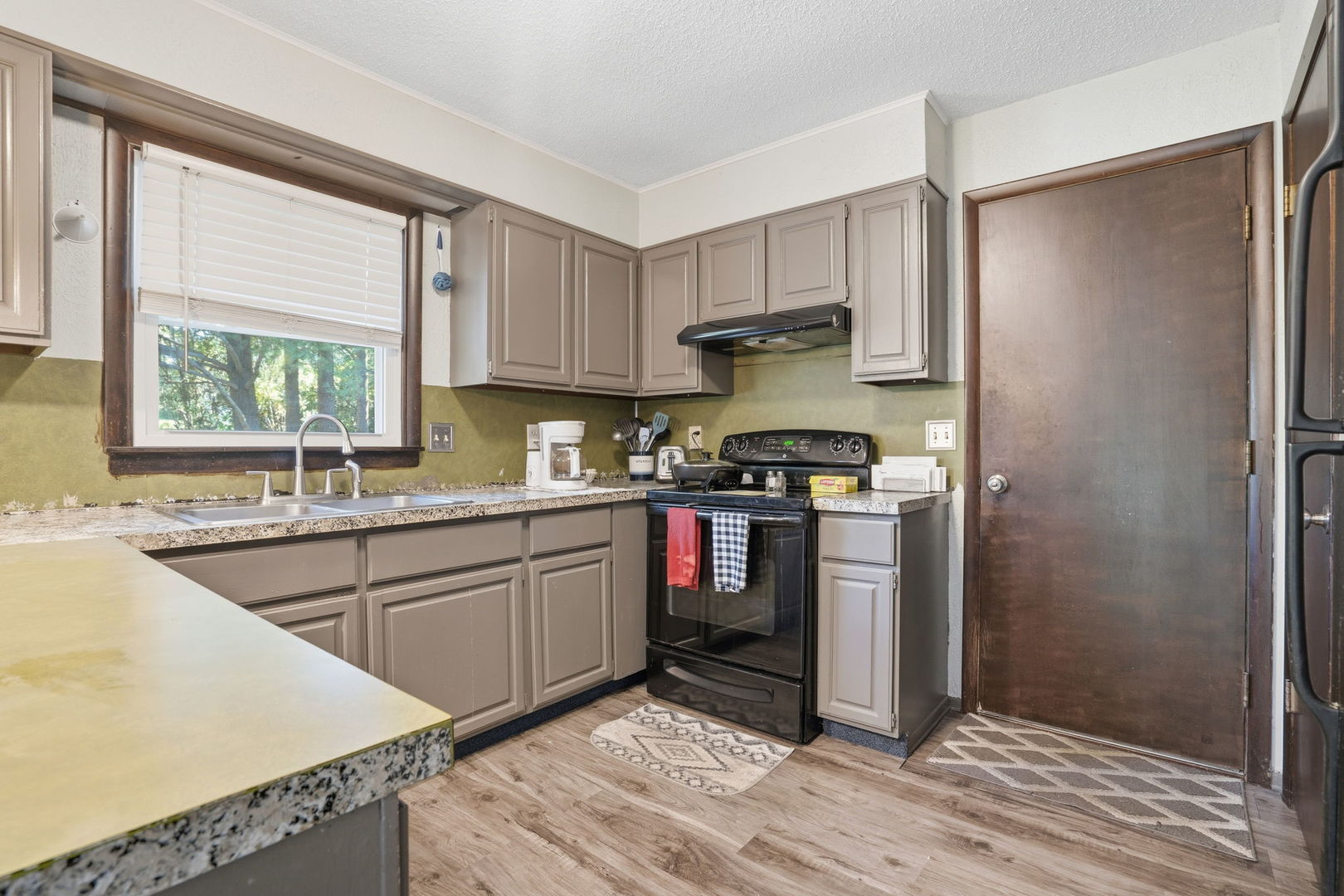 112 Crestview Drive Hamilton, IL 62341 - Photo 4 of 21