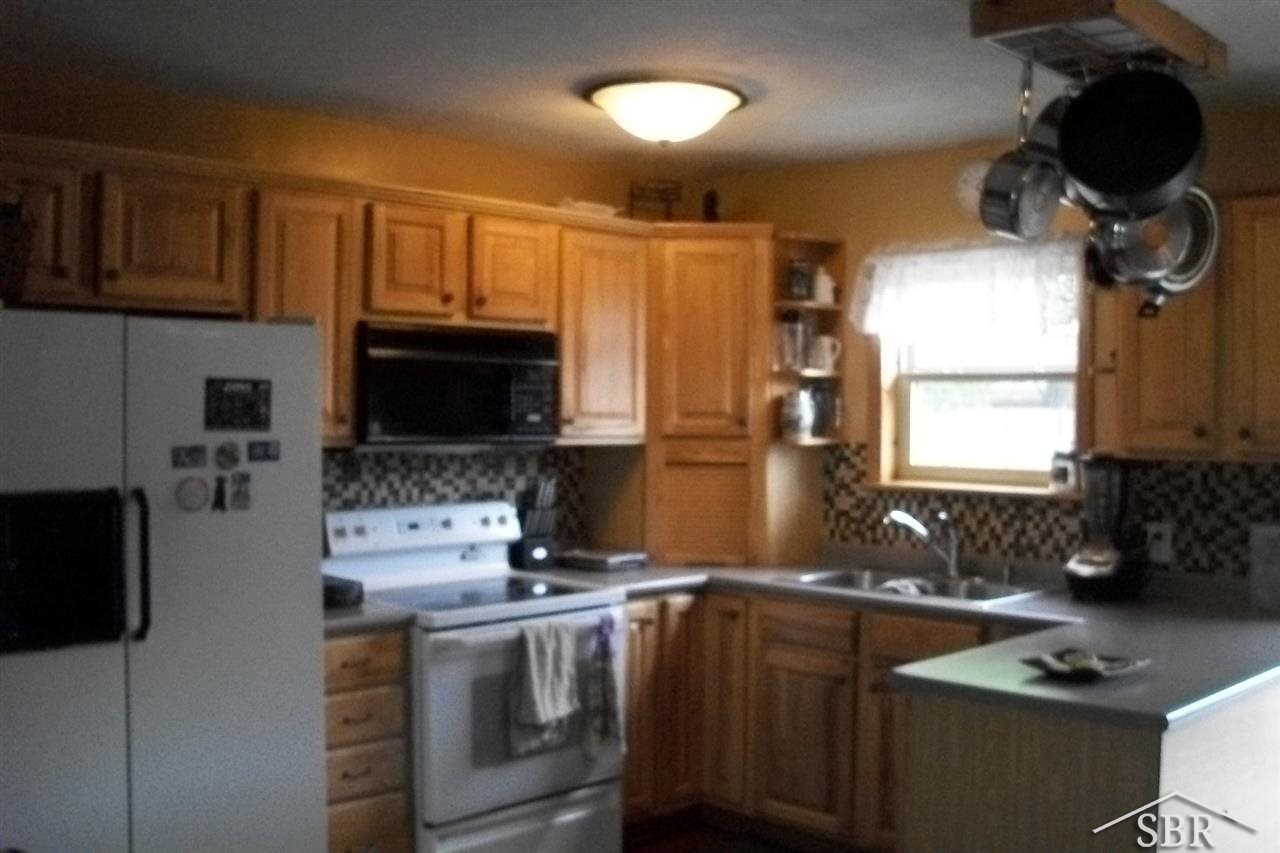 12830 Gera Road Birch Run, MI 48415 - Photo 2 of 23 31192789-1.JPG