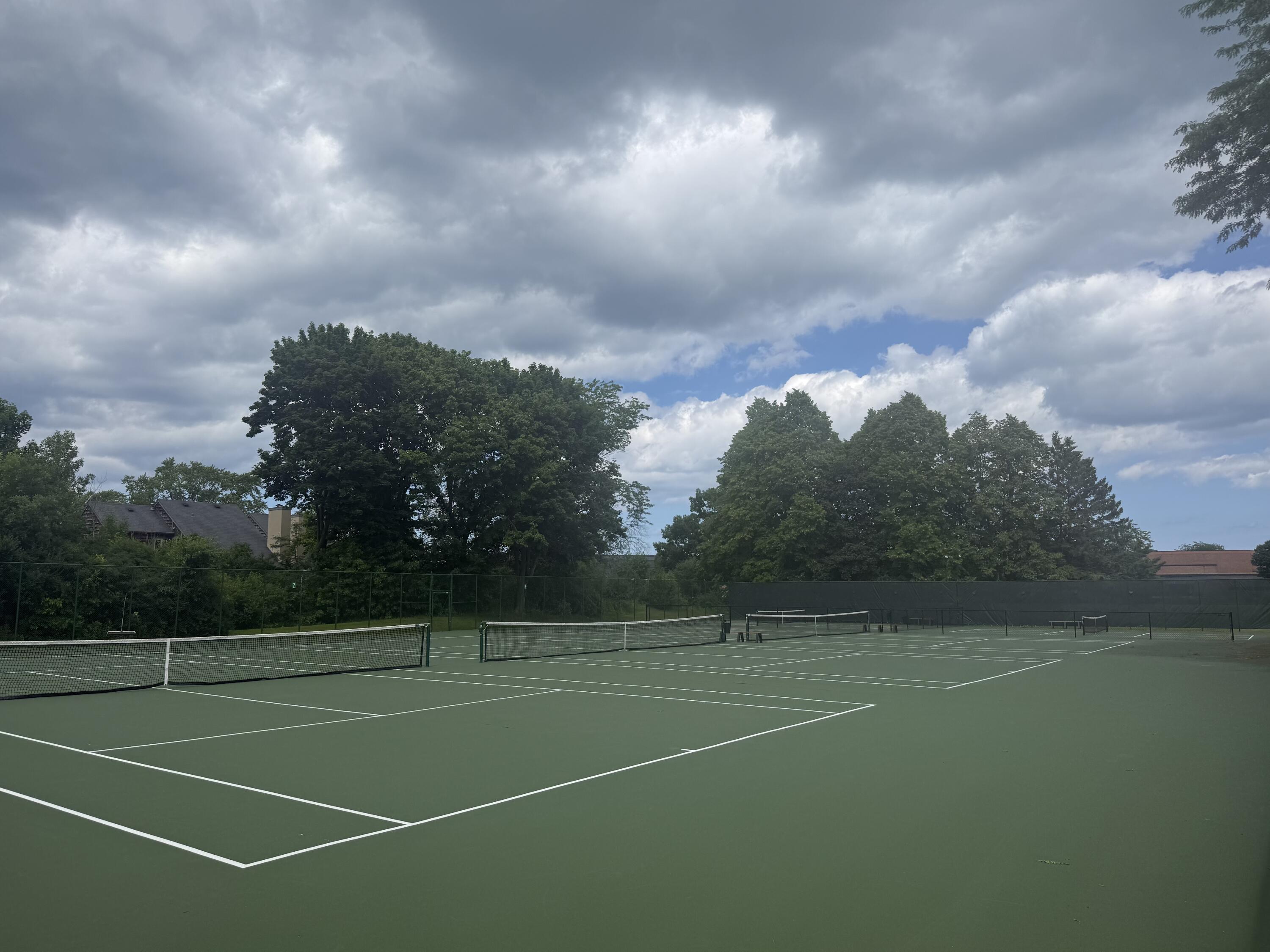 152 Lakefield Court Wind Point, WI 53402 - Photo 26 of 40 Wind meadows tennis court