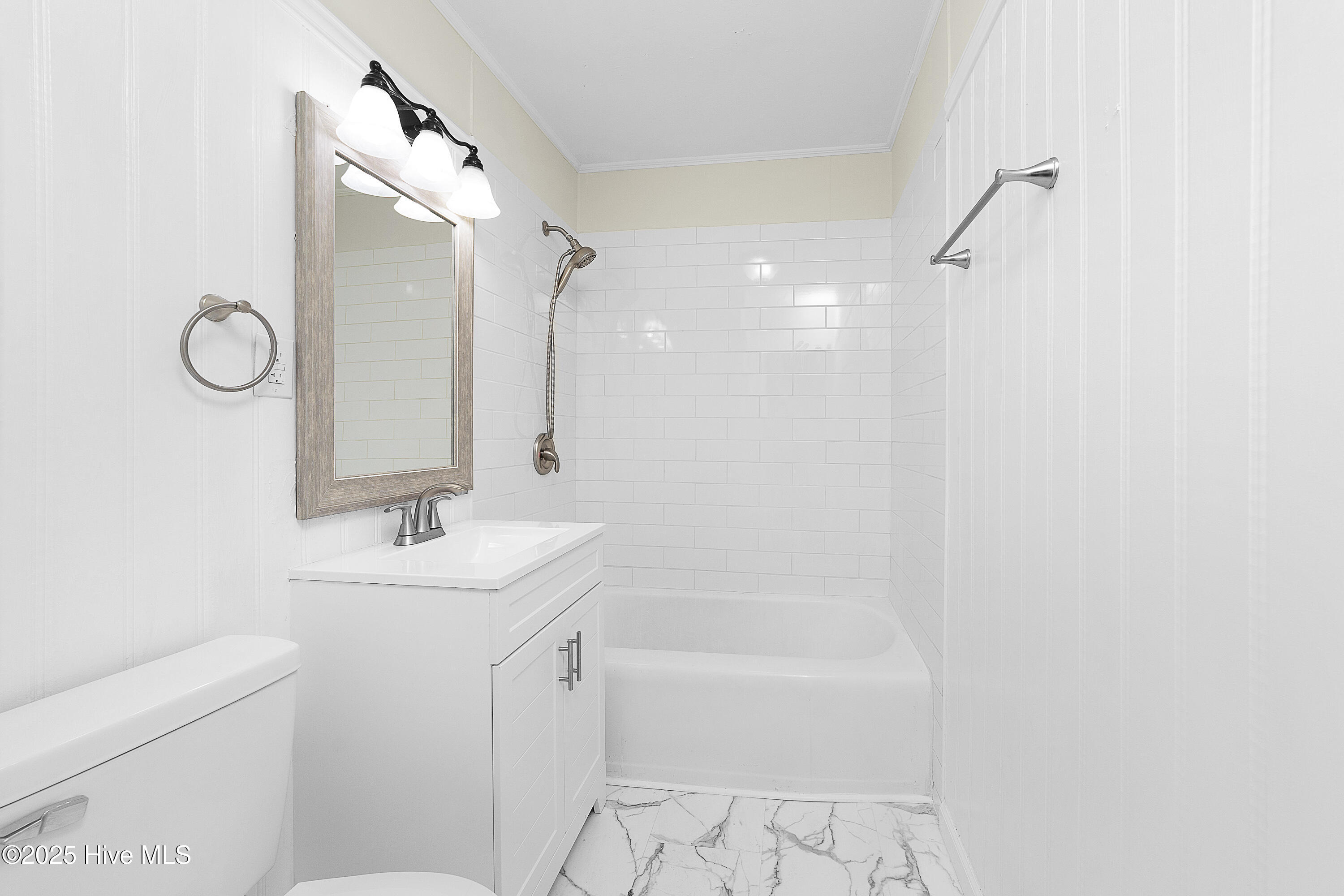 404 Decatur Road Jacksonville, NC 28540 - Photo 16 of 23 Full Bathroom
