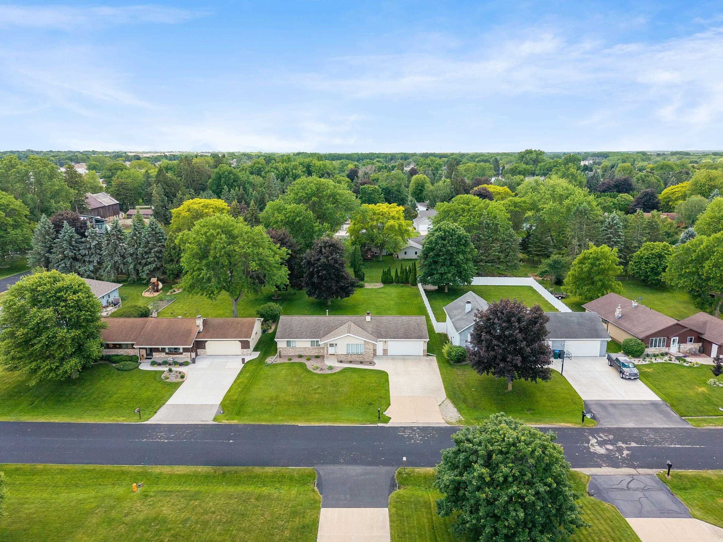 2615 West Sunnyview Circle Appleton, WI 54914 - Photo 6 of 44