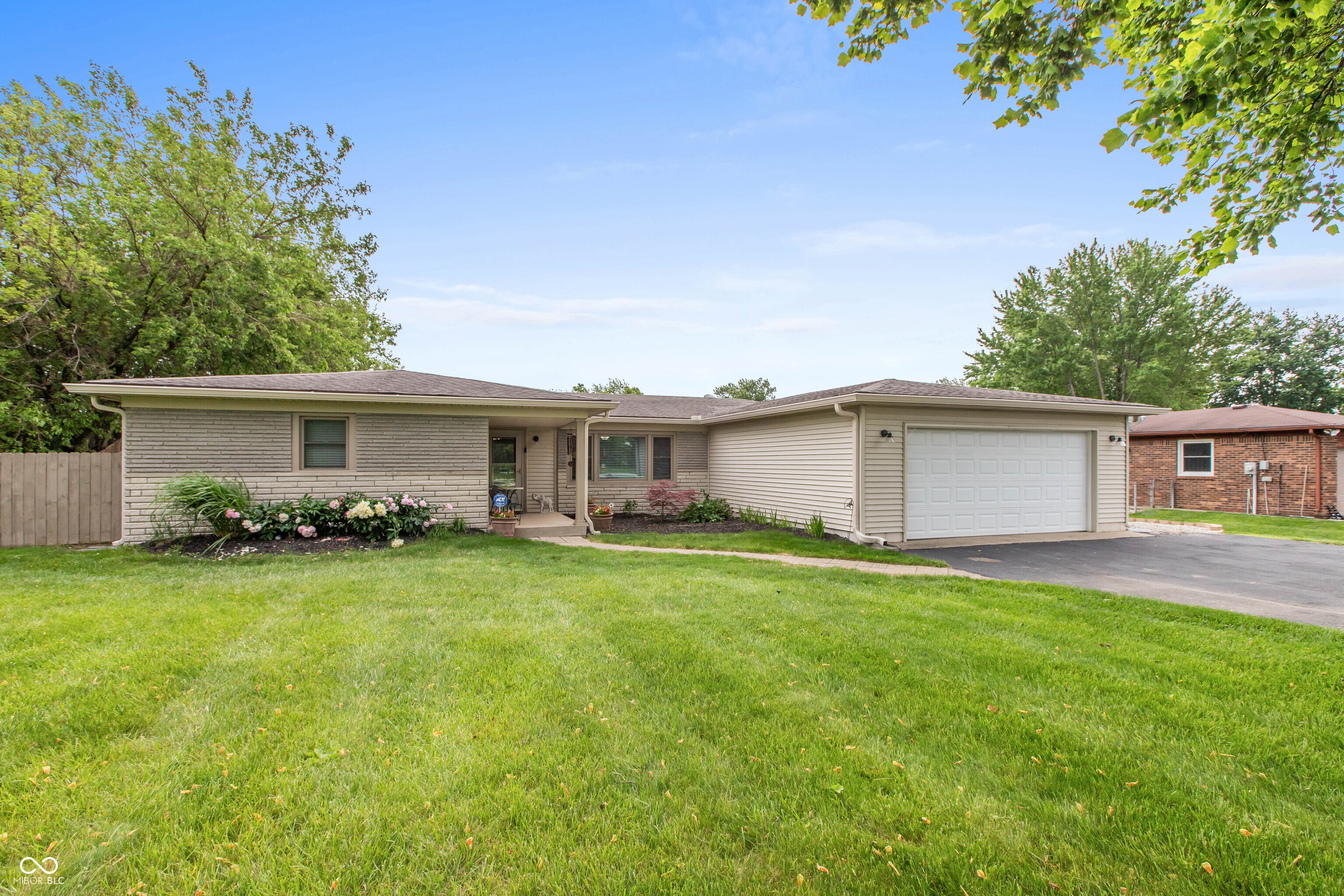5421 Mendenhall Road Indianapolis, IN 46241 - Photo 1 of 19