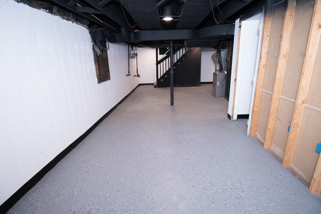 53 Abbott Street Springfield, MA 01118 - Photo 11 of 14 Gallery Image 11