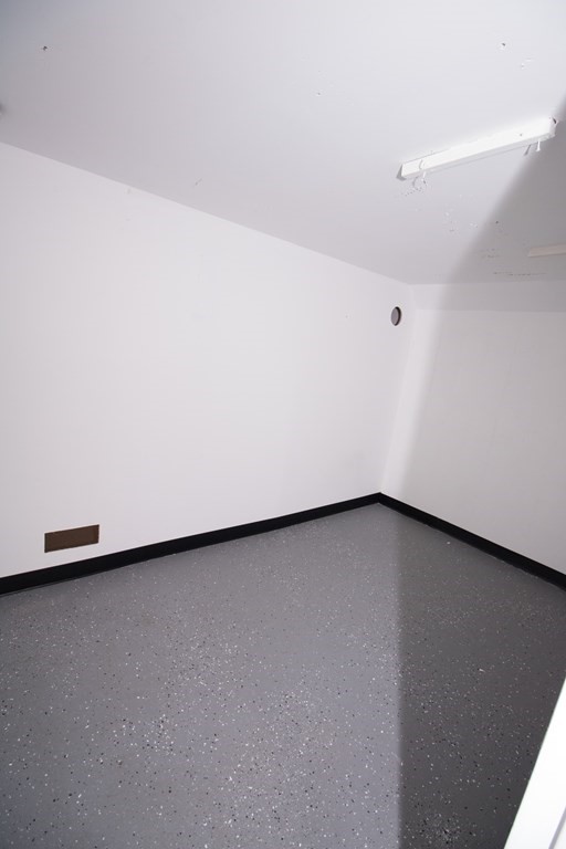 53 Abbott Street Springfield, MA 01118 - Photo 13 of 14 Gallery Image 13