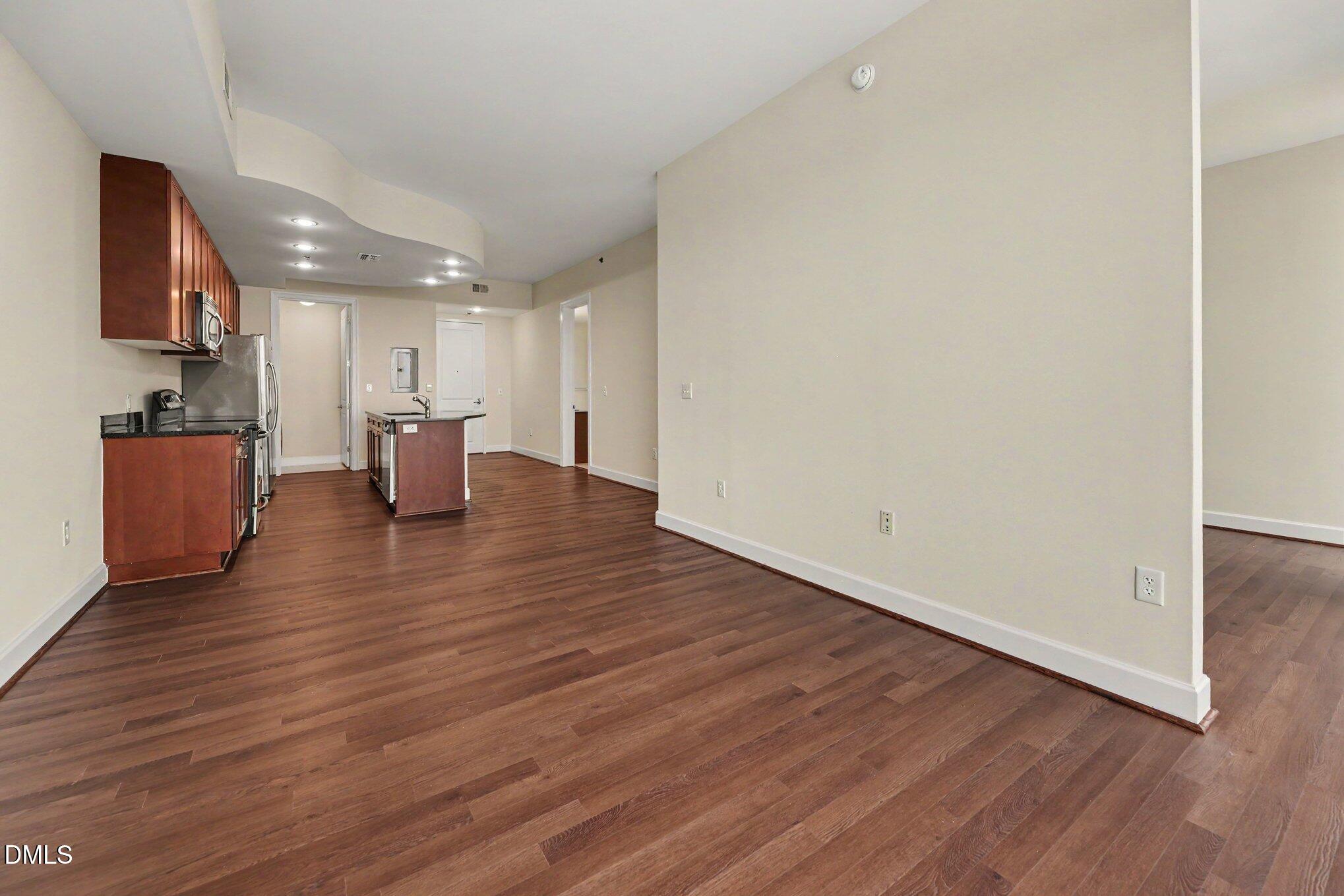 301 Fayetteville Street, Unit 2602 Raleigh, NC 27601 - Photo 12 of 37 013_file_9001
