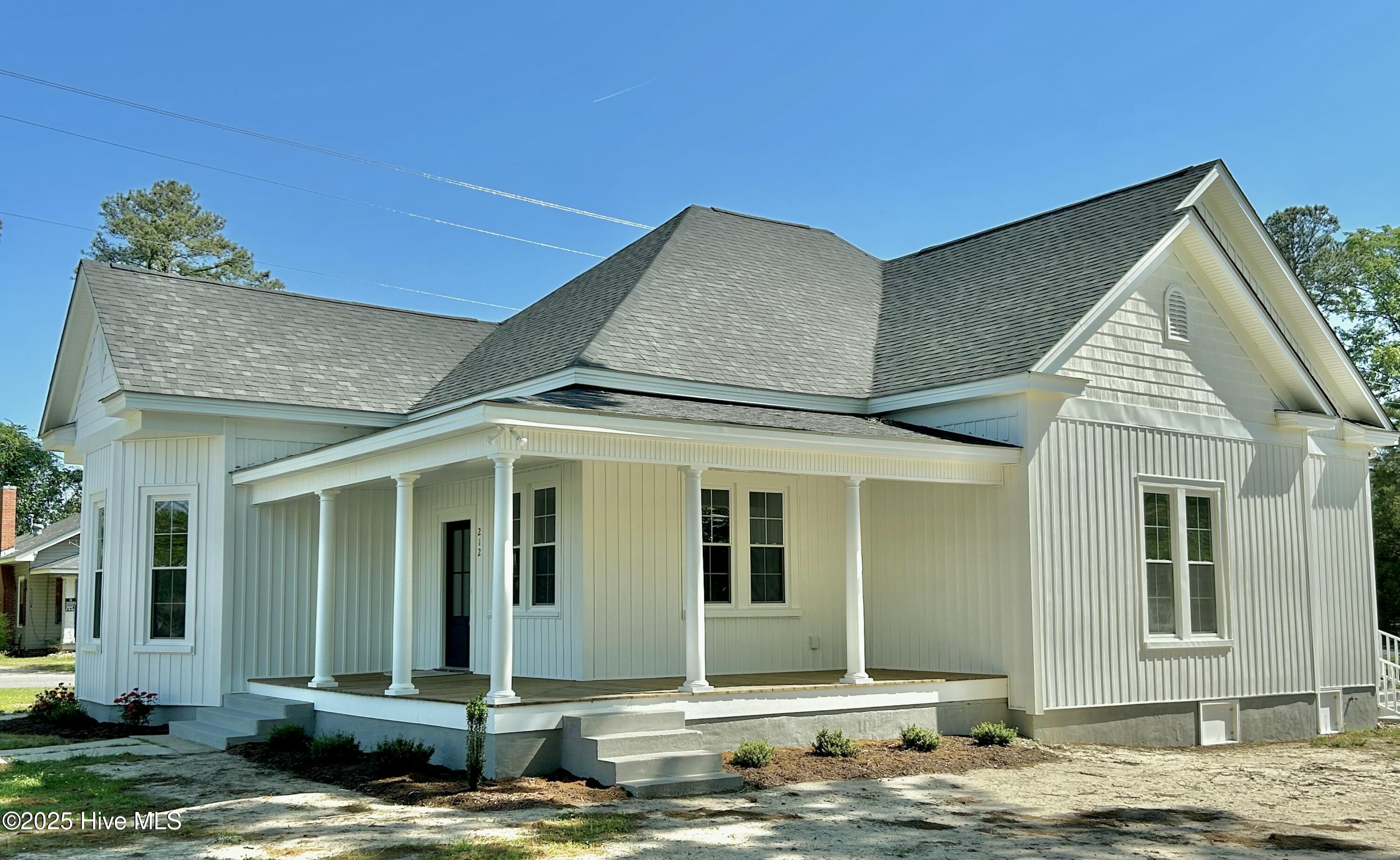 212 North Hill Street Faison, NC 28341 - Photo 15 of 25 Wrap-around Porch