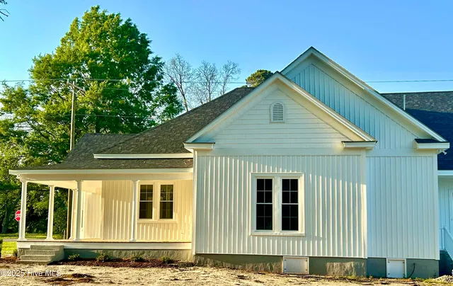 $309,000 | 212 North Hill Street, Faison, NC 28341