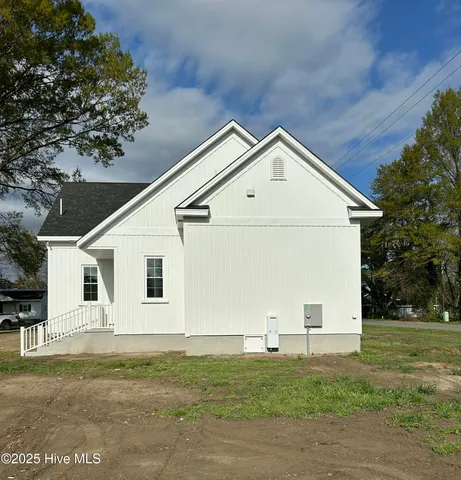 $309,000 | 212 North Hill Street, Faison, NC 28341