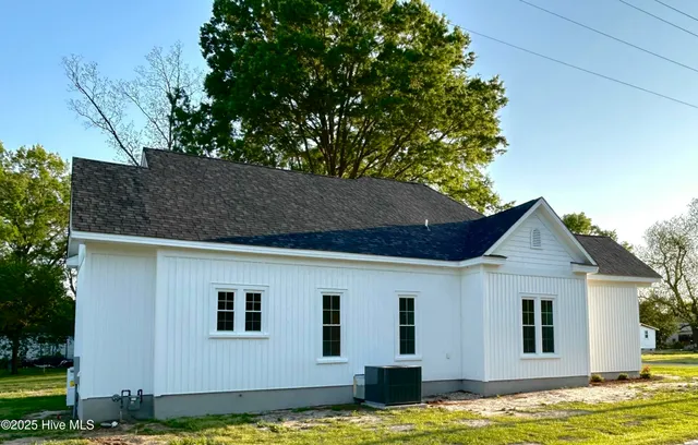 $309,000 | 212 North Hill Street, Faison, NC 28341