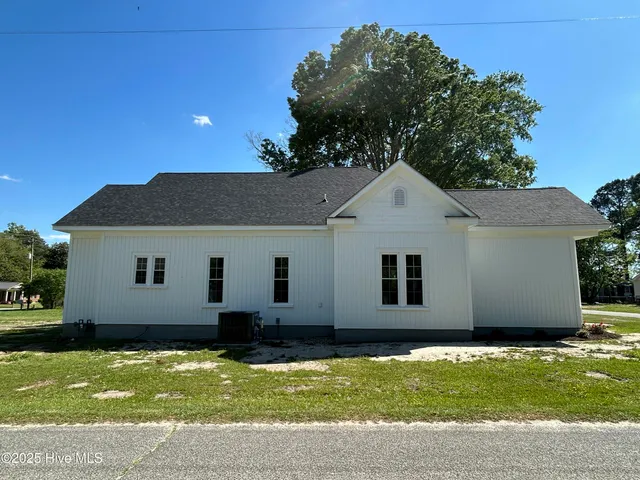 $309,000 | 212 North Hill Street, Faison, NC 28341